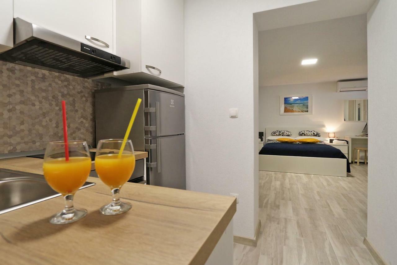Modern Apartments Iva Макарска Экстерьер фото