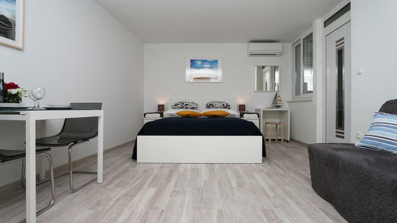 Modern Apartments Iva Макарска Экстерьер фото